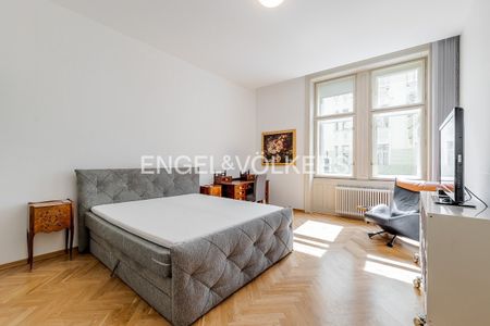 Pronájem bytu 3+1 130 m², Valentinská 20, Praha - Фото 4