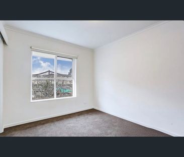 17/1 Hatfield Court, West Footscray, Vic 3012 - Photo 3