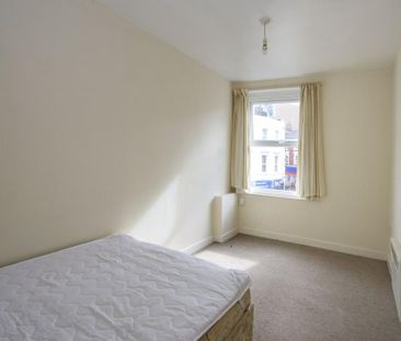 3 bedroom flat to rent - Photo 1