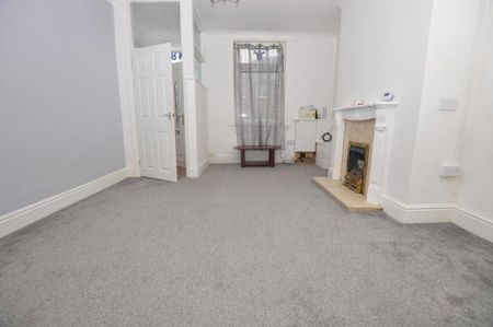 2 bedroom terraced house to rent - Photo 4