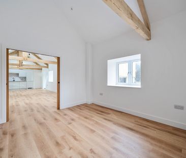 4 bedroom House To Let Total Size: 1215 SQ FT - Photo 6