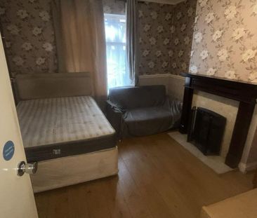 1 bedroom house of multiple occupation to rent - Photo 1