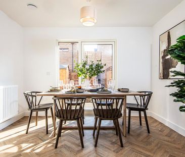 5 bedroom detached house to rent - Photo 2