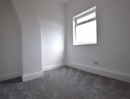 2 Bedroom Terraced To Let - Photo 2