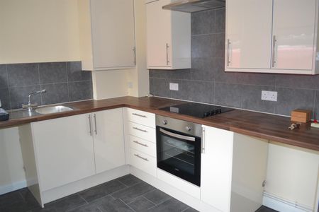 2 Bedroom Flat for Rent - Photo 2