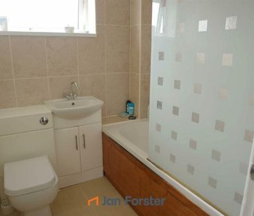3 Bedroom House - End Terrace - Photo 5