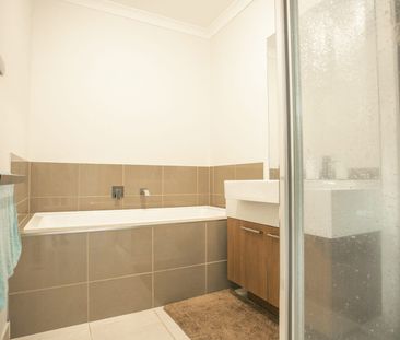 BEAUTIFULLY LOCATED!! - Photo 6