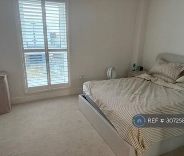 2 bedroom penthouse to rent - Photo 3