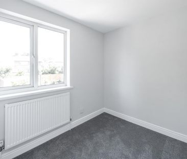 3 bedroom House To Let - Photo 2