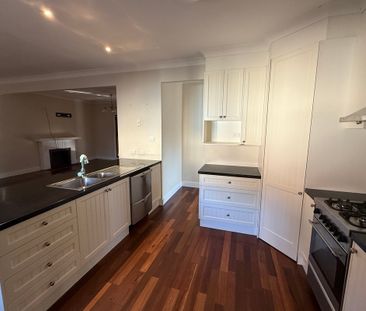 CENTRALLY LOCATED LOW MAINTENANCE HOME - Photo 6