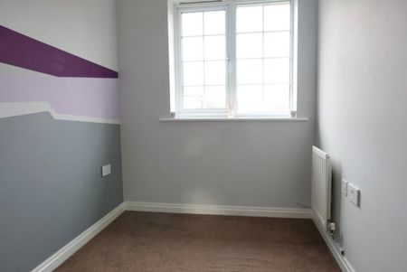 3 bedroom semi-detached house to rent - Photo 5