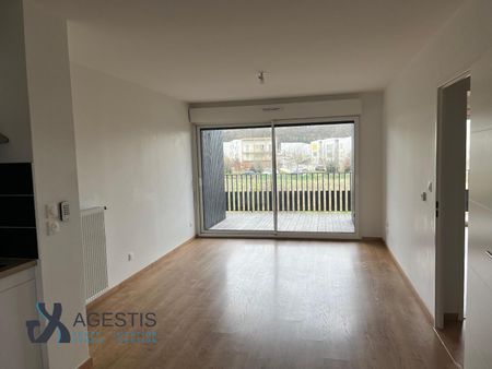 Location Appartement 2 pièces 46m² CORNEBARRIEU 31700 - Photo 2
