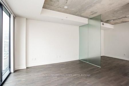 Thompson Residence Lofts 621-629 , #322 - Photo 3
