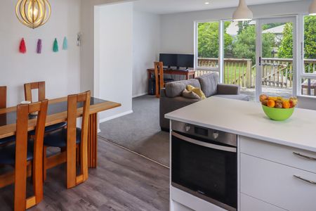 Stokes Valley Living - Photo 2