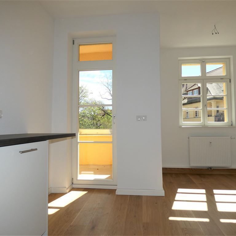 Tolle 3-Raum Whg. mit Balkon, Loggia, Parkett, EBK mgl.! - Photo 1