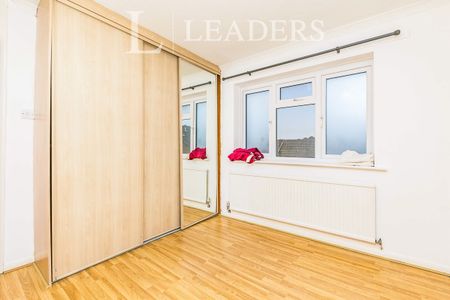 1 bedroom house to rent Tychbourne Drive, Guildford, GU4 - Photo 5