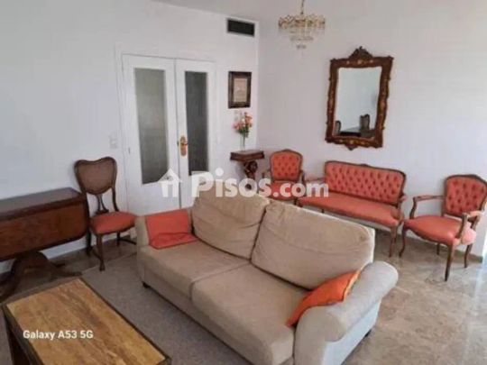 Piso en alquiler en Centro - Photo 1
