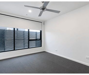 Stylish Ground-Floor Living in a Prime Preston Location - Photo 1