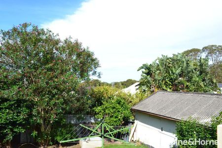 Charming 3-bedroom home with ocean view - Photo 3