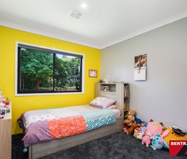 This home has a real "Wow" factor, plus solar! - Photo 6