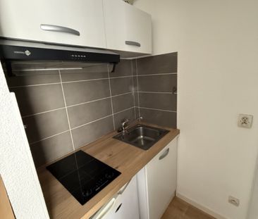 Location Appartement 1 pièce 18m² POITIERS 86000 - Photo 2