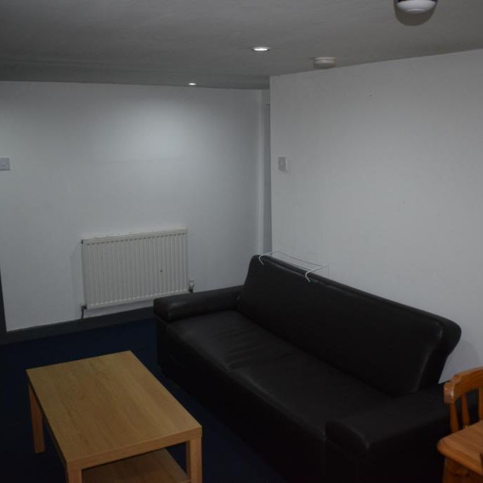 2 bedroom house to rent - Photo 1