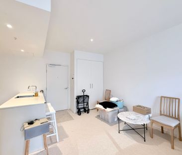 FURNISHED Spacious and Well-Maintained One-Bedroom, One-Bathroom Apartment Now Available for Rent - Photo 2
