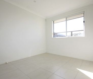 Comfort & Convenience - 1 Bed, 1 Bath with Water Included - Photo 5