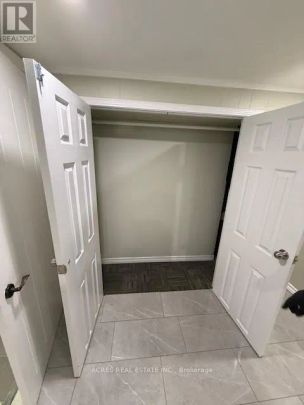 31 SLEDMAN STREET - Photo 1