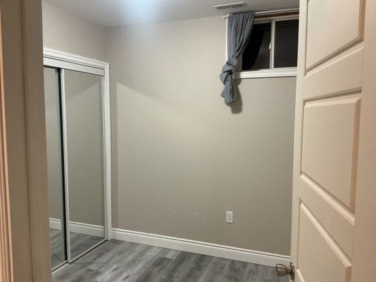 For Lease - 67 Thornbury Court Unit# Basement, Hamilton, Ontario - Photo 1