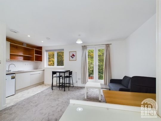 4 bedroom terraced house to rent - Photo 1