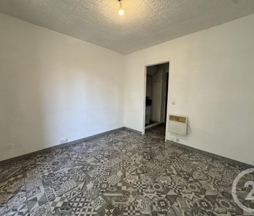 Location Appartement 2 pièces 32m² MARSEILLE 10ème - Photo 2