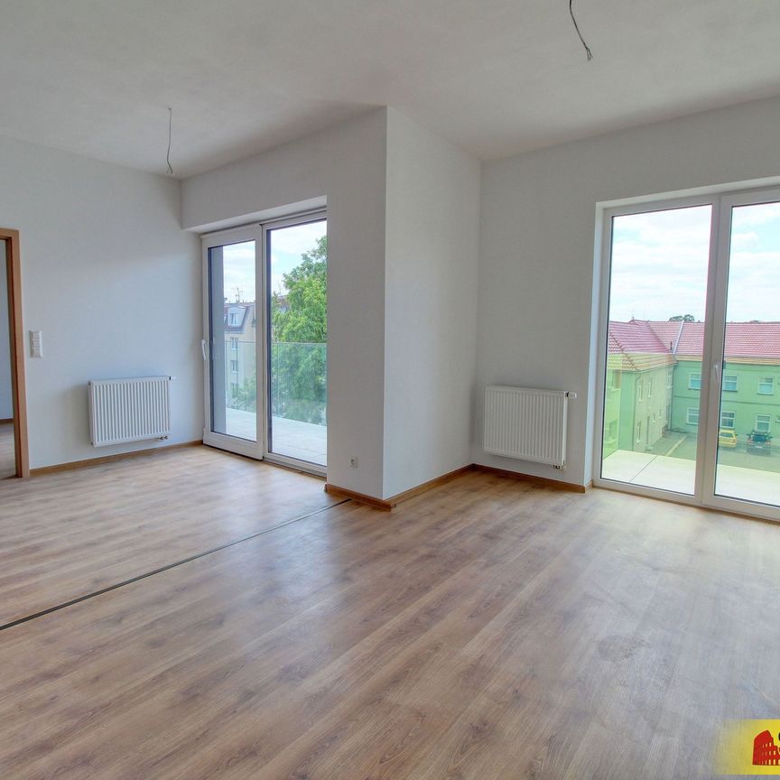 Pronájem bytu 3+kk 85 m², Znojmo - Photo 1