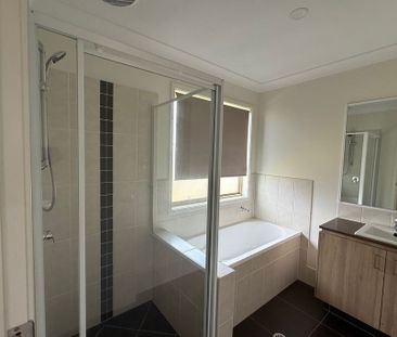 Beautiful 4-Bedroom Family Home with Study & Outdoor Entertaining Area - Photo 6