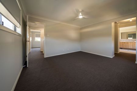 Sparkling&comma; Superb & Spacious&excl; - Photo 2