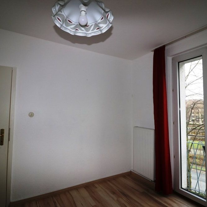 * PREISWERT WOHNEN AM FRIEDRICHSPLATZ! 3-ZI Wohnung, 2ET in KR-Mitte * - Photo 1