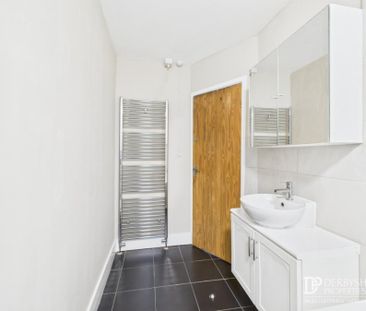 2 Bedroom Terraced House - Photo 6