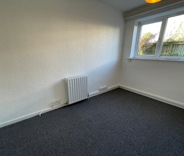 Cedar Court, Beeston, NG9 2HB - Photo 3
