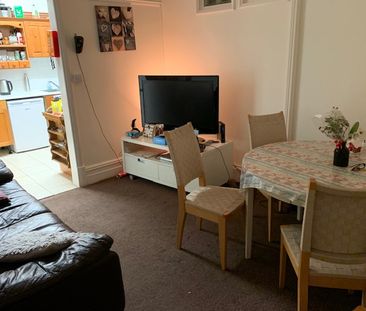 Room 5 – Fosse Road South, LE3 1AE - Photo 1