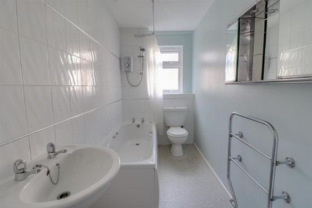 2 bedroom flat to rent - Photo 5