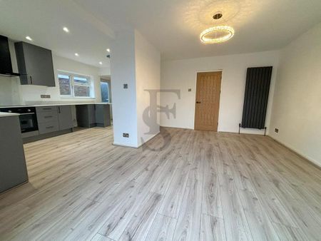 3 bedroom semi-detached house to rent - Photo 4