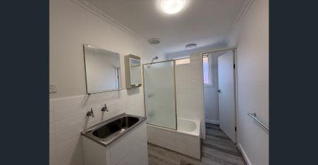 Perfect Location!! - Photo 4