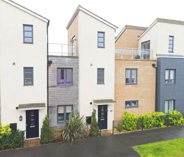 property to rent Selkirk Drive, Oakridge Park, Milton Keynes, Bucki... - Photo 1