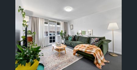 Bright & Spacious 1 bedroom! - Photo 3