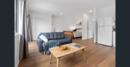 Fully furnished and air-conditioned studio apartment for a single person only - Photo 5