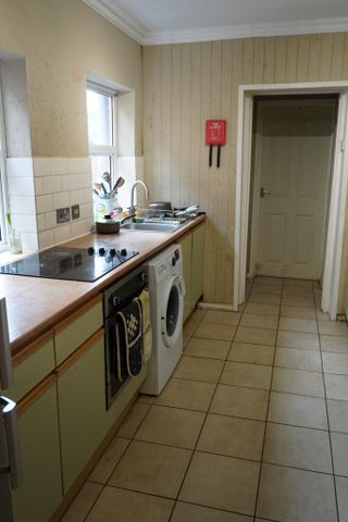 1 bedroom house of multiple occupation to rent - Photo 4