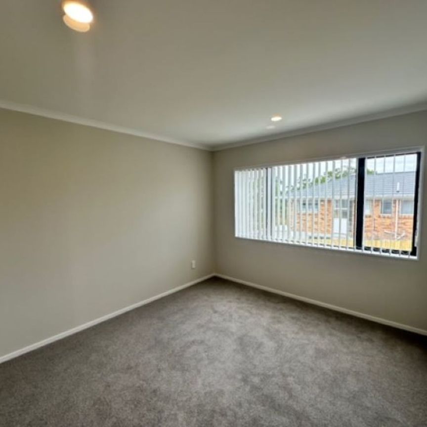 This Property is a Must to View&excl; - Photo 1