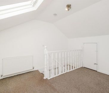 2 bedroom semi-detached house to rent - Photo 6