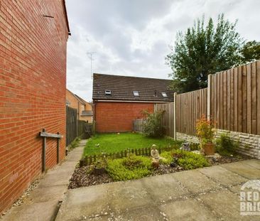 3 bedroom semi-detached house to rent - Photo 2