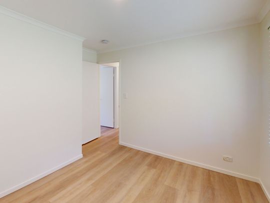 4/11 Daisy Street, Elanora QLD - Photo 1